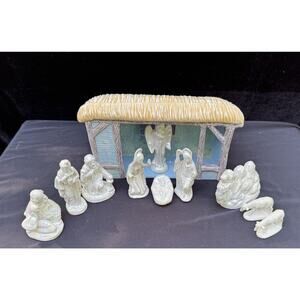 11 Piece Rare Vintage 1979 Doc Holiday Nativity Scene Luster Wear Iridescent